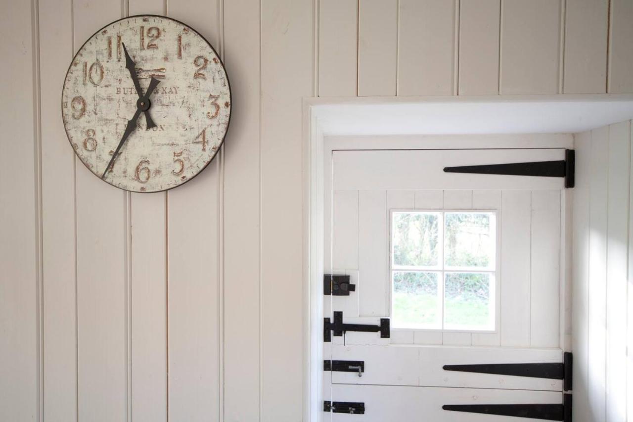 The Lodge: Adorable, Romantic Thatched Cottage Freshwater Luaran gambar