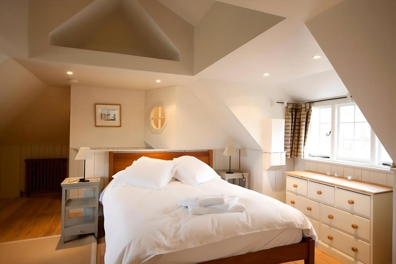 The Lodge: Adorable, Romantic Thatched Cottage Freshwater Luaran gambar