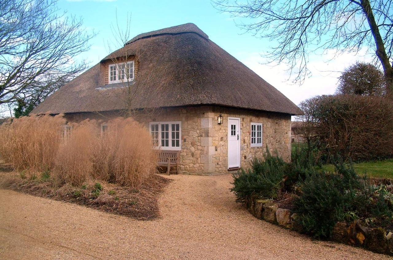 The Lodge: Adorable, Romantic Thatched Cottage Freshwater Luaran gambar